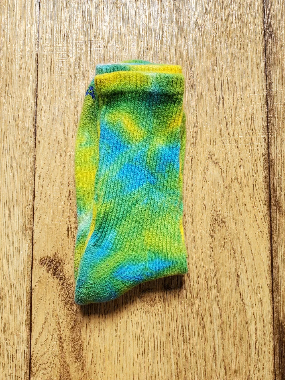 Gildan Tie-Dye Crew Socks - Green Blue Yellow